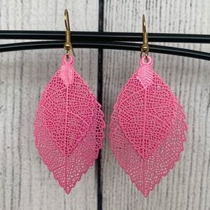 Fashion jewelry woman’s leaf earrings